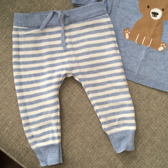Just one you carter’s knit sweater pant set sz 3M - Picture 3 of 6